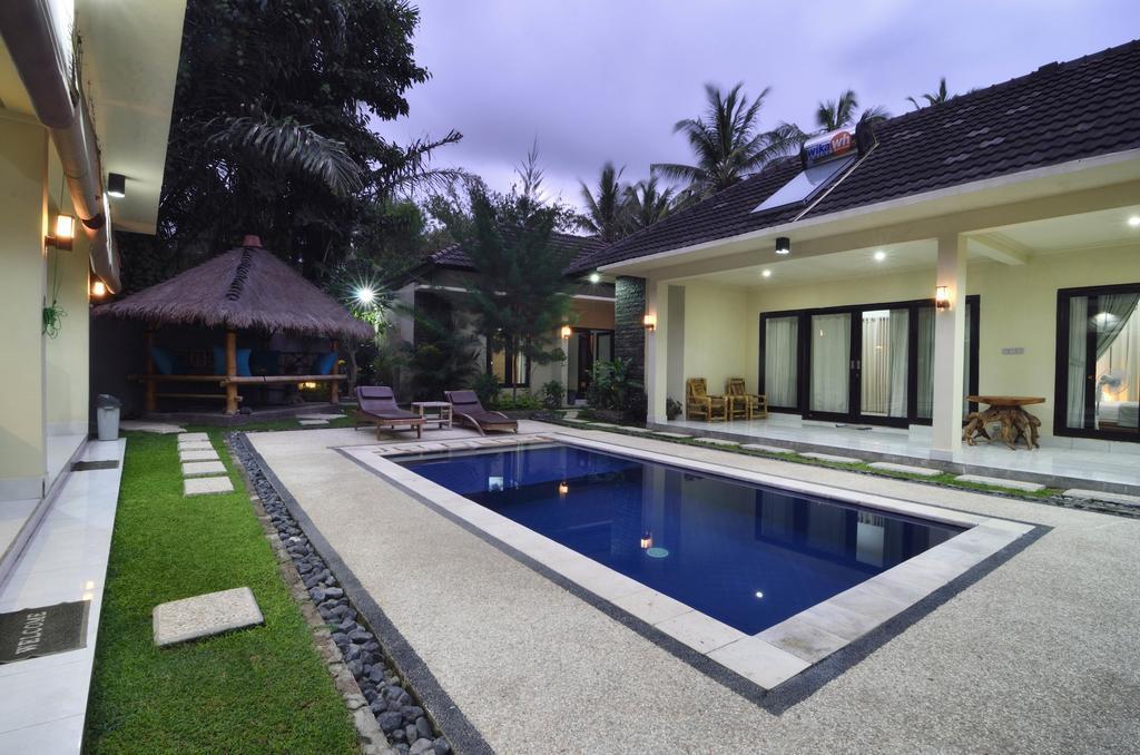 Santai Villa Kuta  Pokoj fotografie